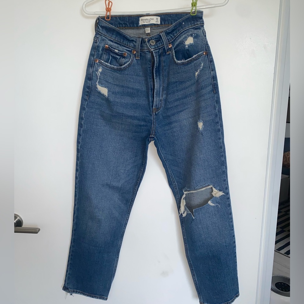 Abercrombie curve love ankle straight size 26